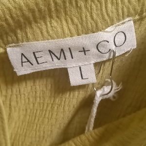 NWT AEMI & CO pea green crinkled short jumper w ruffled waist, elastic cuffs L